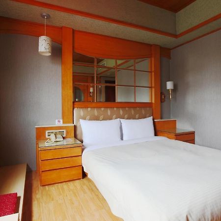 Hua Du Hotel Keelung Exterior photo