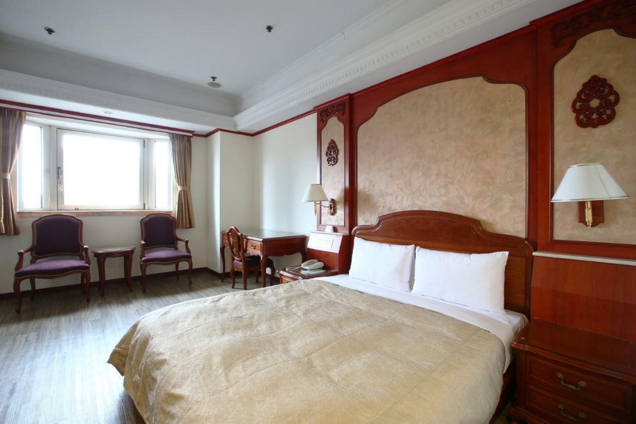 Hua Du Hotel Keelung Exterior photo